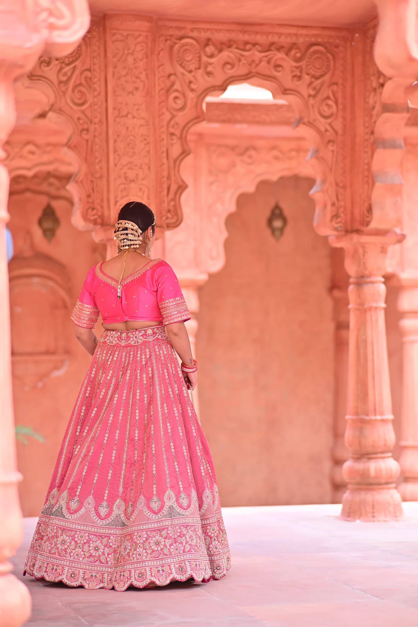 Mumtaz Blossom Pink & Scalloped Zardozi Bridal Lehenga thumbnail 4