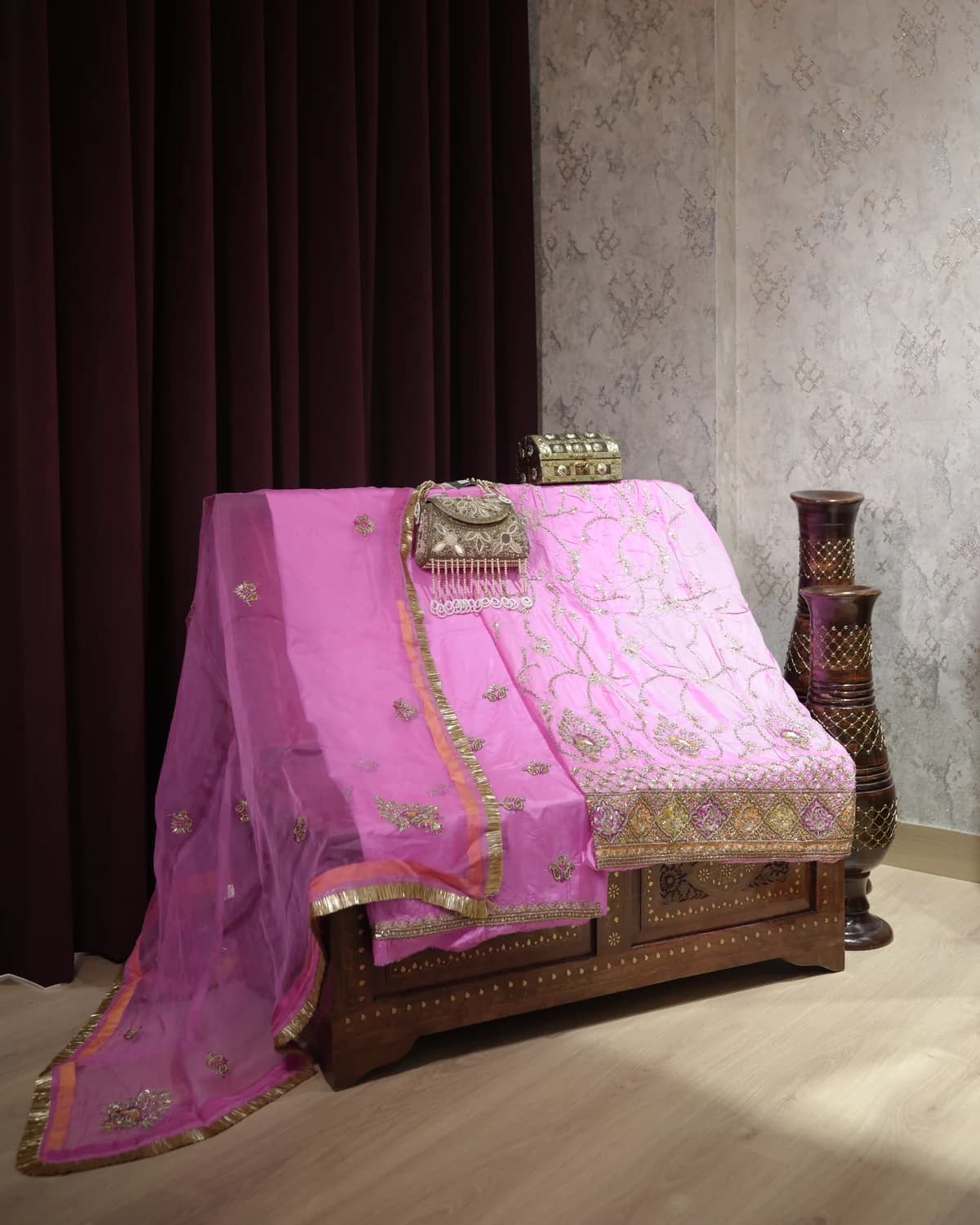 Nilofer Orchid Pink Handcrafted Zardozi Silk Suit thumbnail 6