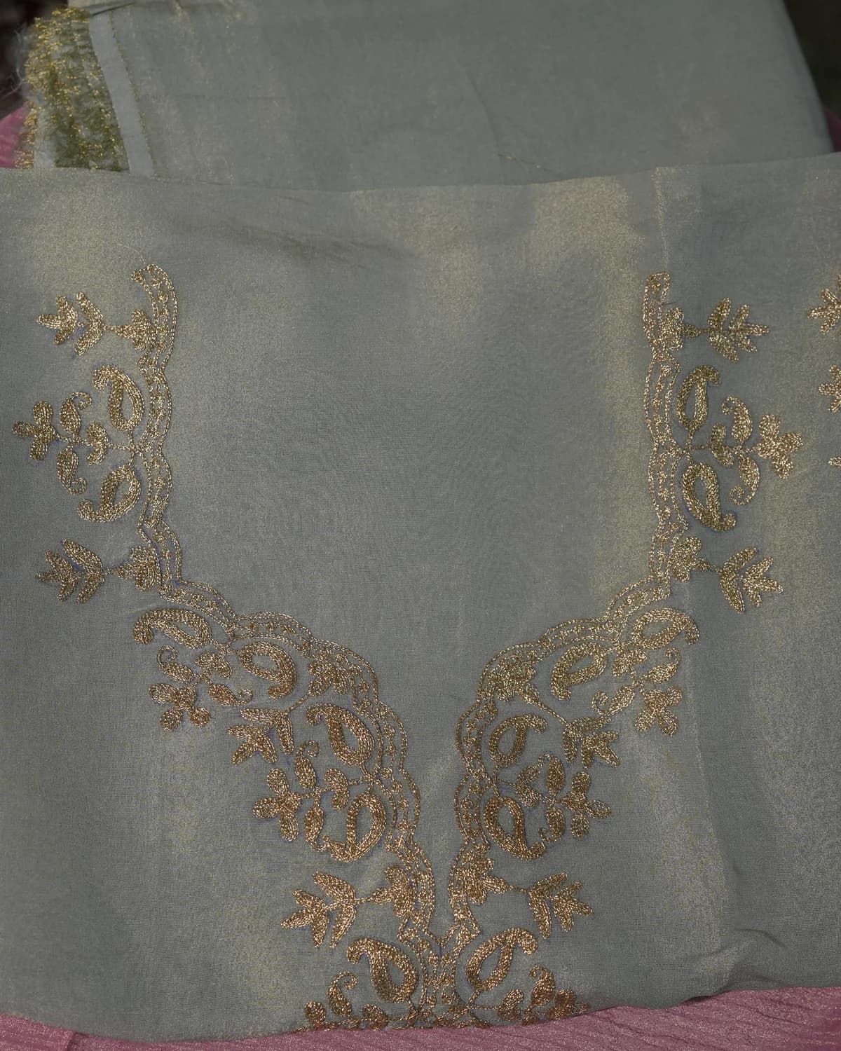 Pariwash Sage Mint Handcrafted Marodi Silk Suit thumbnail 3