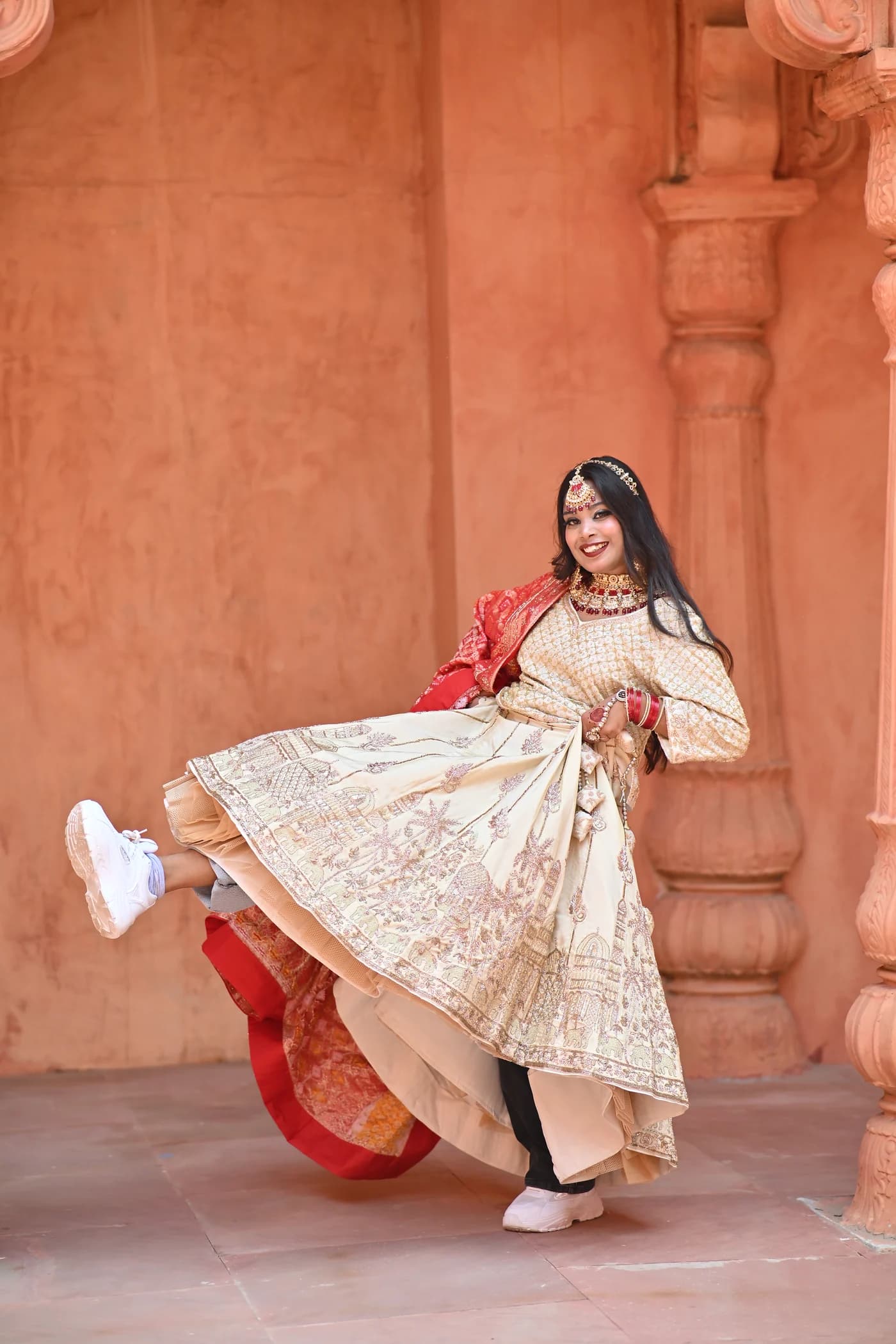 Rivaayat Ivory & Crimson Bandhani Royal Bridal Lehenga thumbnail 5